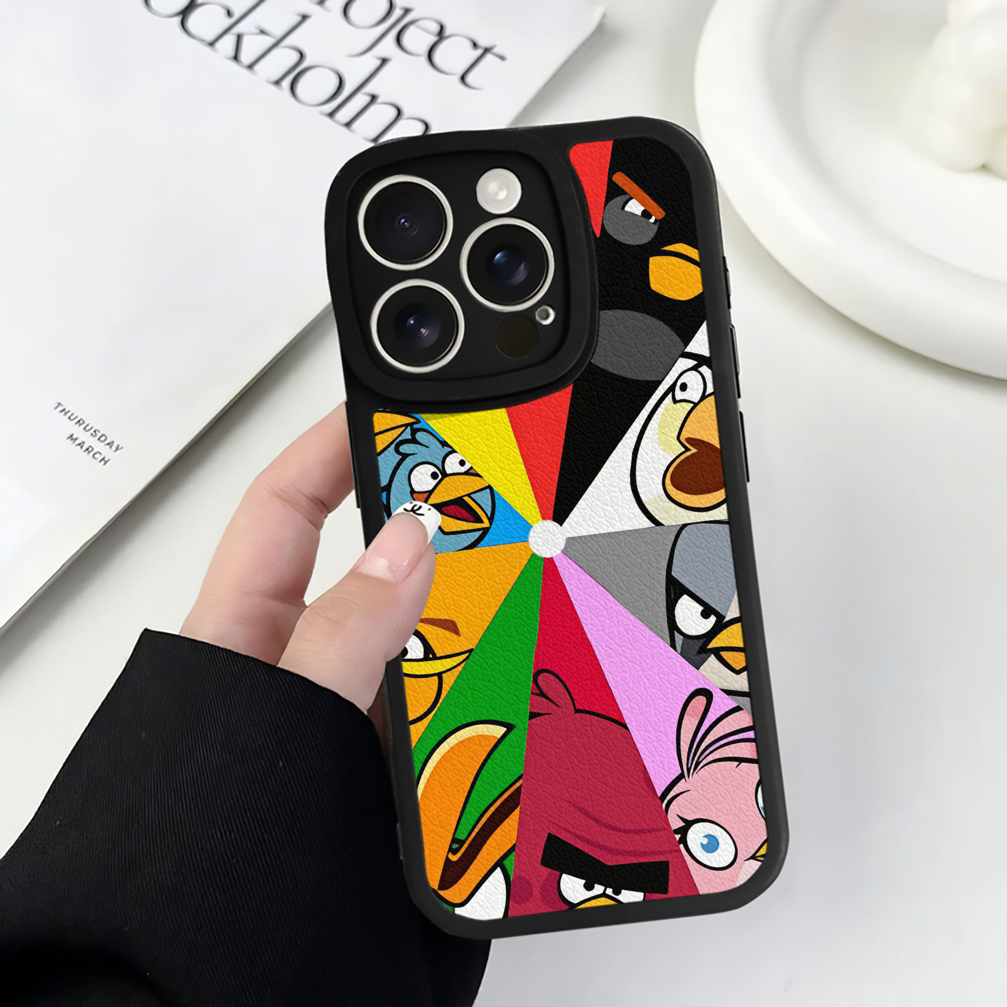 （画像用） Angry Birds アングリーバード 【iPhone 16シリーズ対応】シリコンスマホケース（レザー調） 材質：シリコン